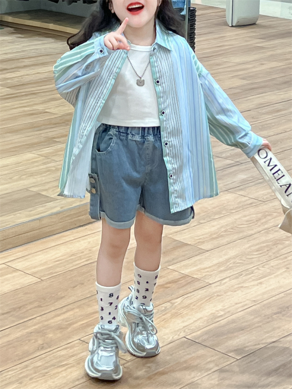 Koreai stílusú gyermek háromrészes öltöny hosszú ujjú csíkos inggel, mellény és denim rövidnadrággal, pamut 80%, 3–8 éveseknek, tavasz–ősz