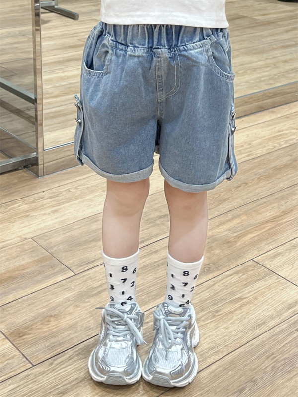 Koreai stílusú gyermek háromrészes öltöny hosszú ujjú csíkos inggel, mellény és denim rövidnadrággal, pamut 80%, 3–8 éveseknek, tavasz–ősz