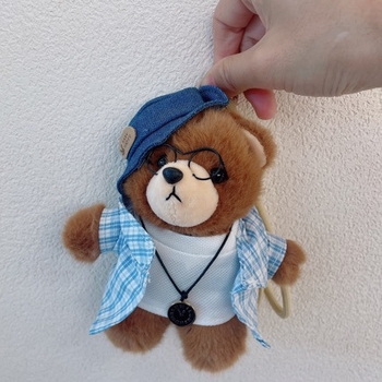 Мече с висулка — плюшена играчка с пълнеж PP памук, мека къса плюш, унисекс, за деца 4–6 г.