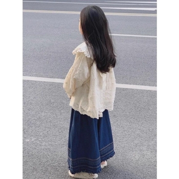 Korėjietiško stiliaus dviejų dalių komplektas mergaitėms: palaidinė su siuvinėta lėlės apykakle ir deniminės plačios kelnės | aukštas juosmuo, švelnus flanelis, pavasaris 2025