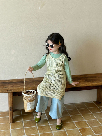 Lányoknak készült átlátszó kötött ruhácska pántokkal, 85% pamut anyag, bélés 85% pamut, tavasz 2025, 3–8 éveseknek