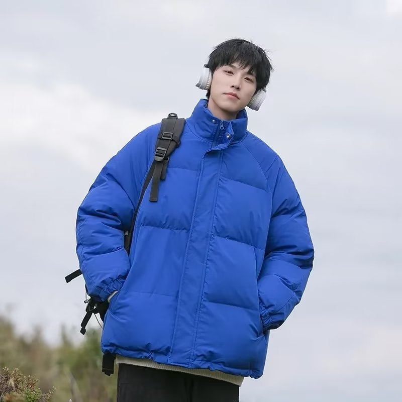 Férfi vastag poliészter tömött kabát álló gallérral, zipzárral, oldalsó zsebekkel, hétköznapi téli külső ruházat