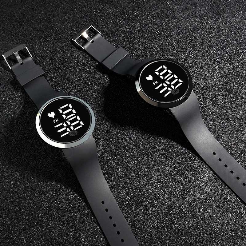 Unisex digitalni sat s velikim brojevima, svijetli zaslon, dodirni TFT zaslon i karbonsko kućište