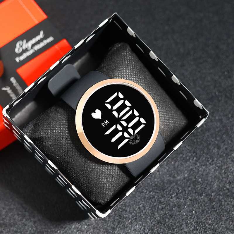 Unisex digitalni sat s velikim brojevima, svijetli zaslon, dodirni TFT zaslon i karbonsko kućište