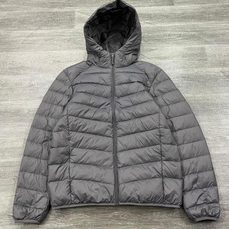 Geacă de puf cu umplutură din puf de gâscă alb, 100% puf, cu glugă și fermoar