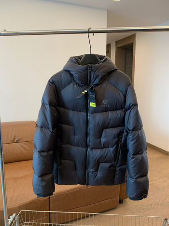 Zhemingsi pehelykabát kapucnival, téli meleg, külső nylon, pehelytartalom 91–95%, 280 g töltet, bélés acetát