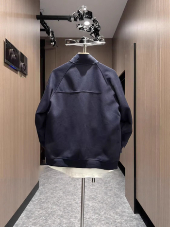 Férfi kardigán pulóver cipzárral és álló gallérral — őszi casualdzseki, laza szabás, hosszú ujjú, fő anyag: nyúl szőre 71–80% + poliészter