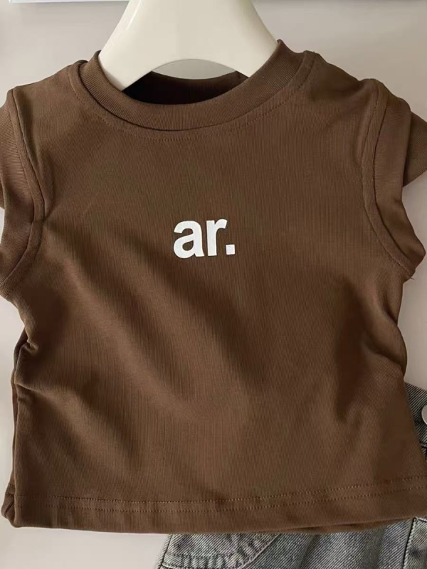 3-8 éves gyermekeknek: Koreai stílusú nyári két darabos készlet – póló és denim rövidnadrág, 90% pamut