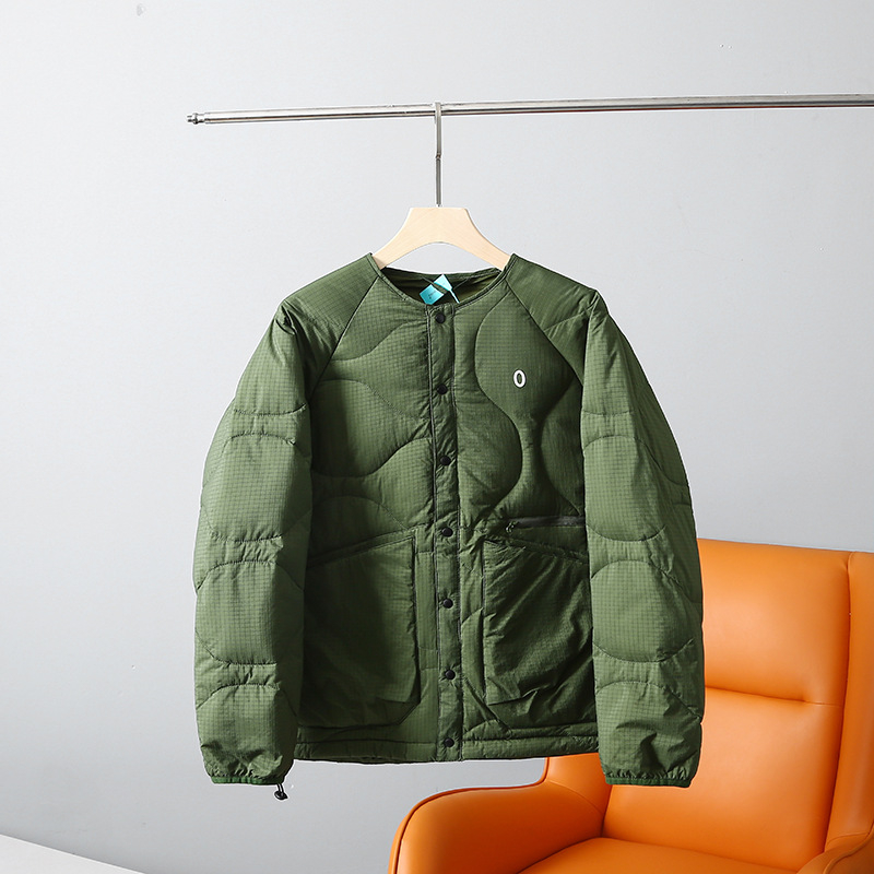 Žieminė striukė be apykaklės, vėjo ir vandens atspari, su antis pūkų įdaru