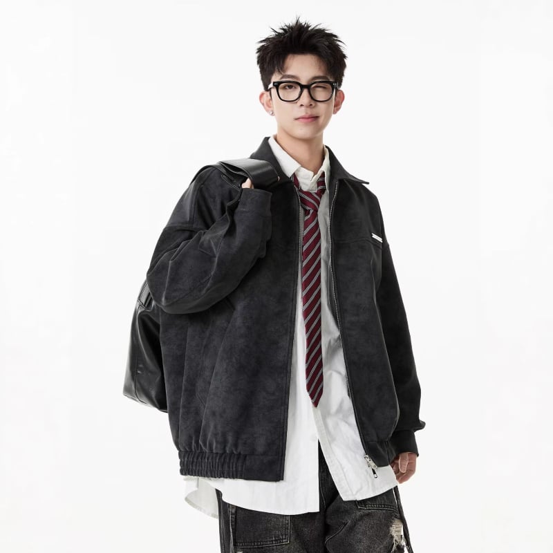 Kožna jakna sa stojećim ovratnikom, široka kroj, bez kapulje, detalj na zipu, bočni džepovi – za proljeće i jesen