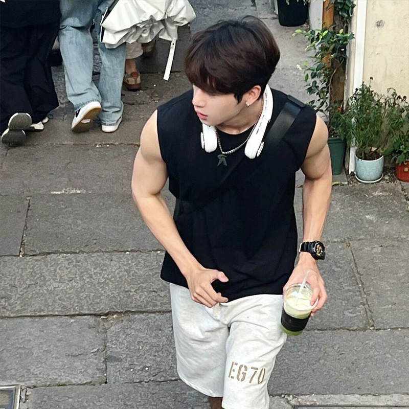 Meeste bezvarrukas puuvillane vest, ümmarguse kaelusega, vaba lõige, suvine igapäevane sportlik top