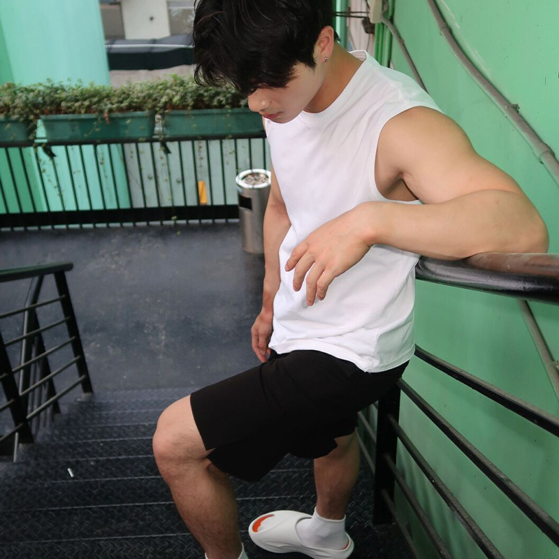 Meeste bezvarrukas puuvillane vest, ümmarguse kaelusega, vaba lõige, suvine igapäevane sportlik top