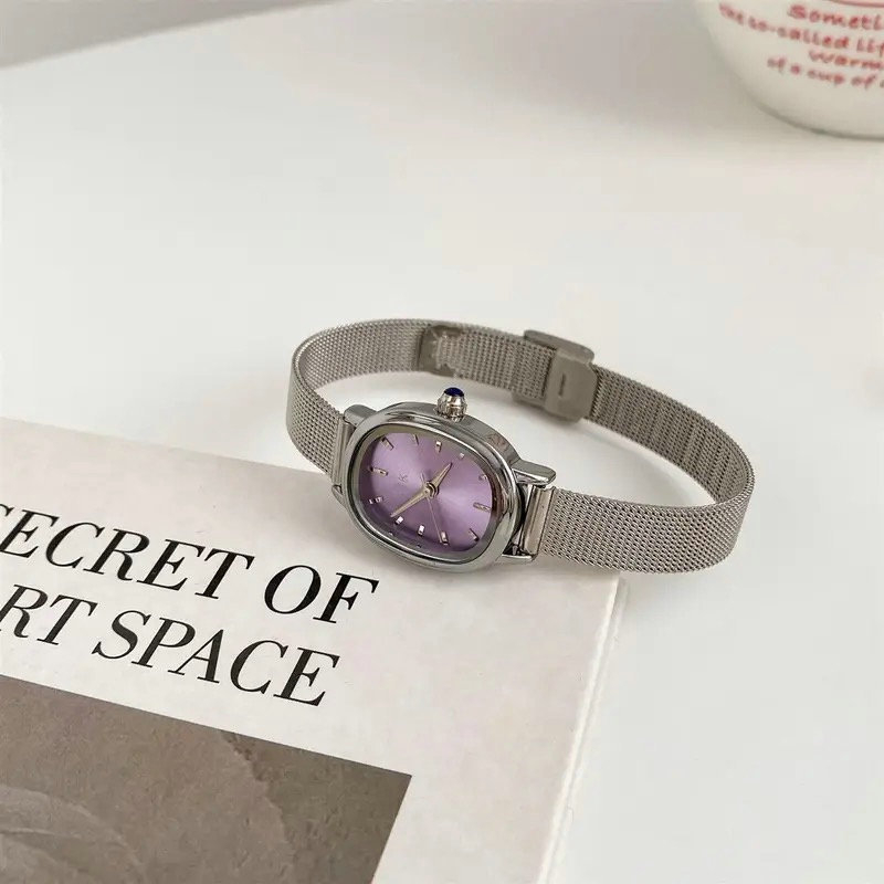 Ženski sat s ovalnom mrežastom narukvicom – vodootporan do 30 m, kvarcni mehanizam, narukvica od nehrđajućeg čelika, kućište od legure