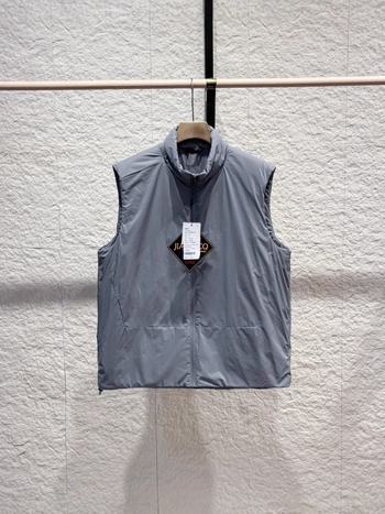 Muška pamučna vest s punjenjem od pamuka, stojeći ovratnik, zatvarač, vanjski materijal od polipropilena i podstava od pamuka