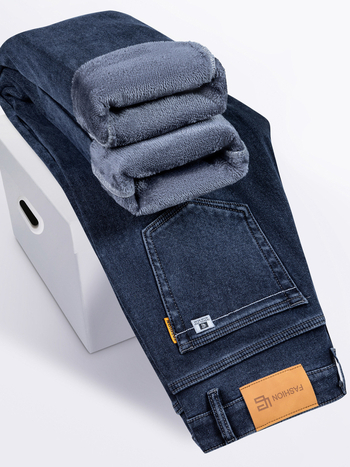 Vīriešu džinsi ar flīsu oderi, taisns siluets, viduklis vidējā augstumā, rāvējslēdzēja aizdare