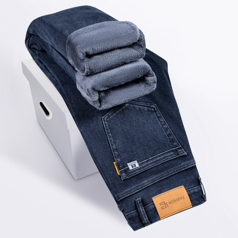 Vīriešu džinsi ar flīsu oderi, taisns siluets, viduklis vidējā augstumā, rāvējslēdzēja aizdare