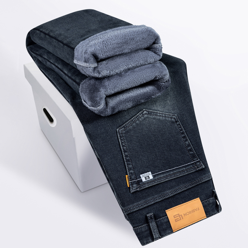 Vīriešu džinsi ar flīsu oderi, taisns siluets, viduklis vidējā augstumā, rāvējslēdzēja aizdare