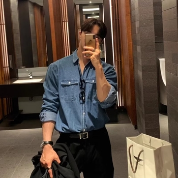 Muška košulja s denim izgledom, široki kroj, ovratnik s reverom, dugi rukavi, tkanina iz poliester smjese