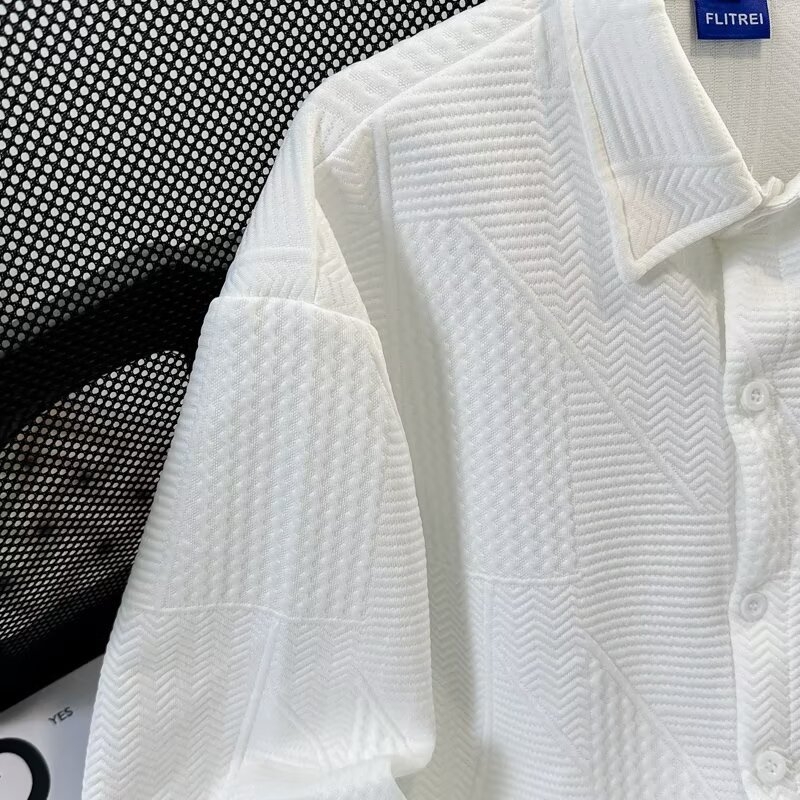 Muška košulja, široki kroj, duge rukave, šiljasti ovratnik, jacquard waffle uzorak, poliesterska mješavina 96%