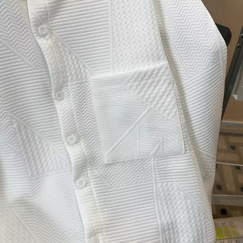 Muška košulja, široki kroj, duge rukave, šiljasti ovratnik, jacquard waffle uzorak, poliesterska mješavina 96%