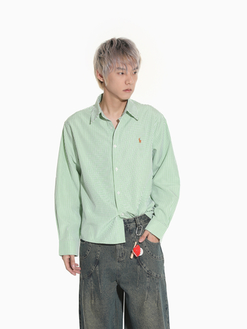 Särk-kardigan vertikaalsete triipudega, õmblusdetailid, vaba lõige; 65% polüester / 35% puuvill