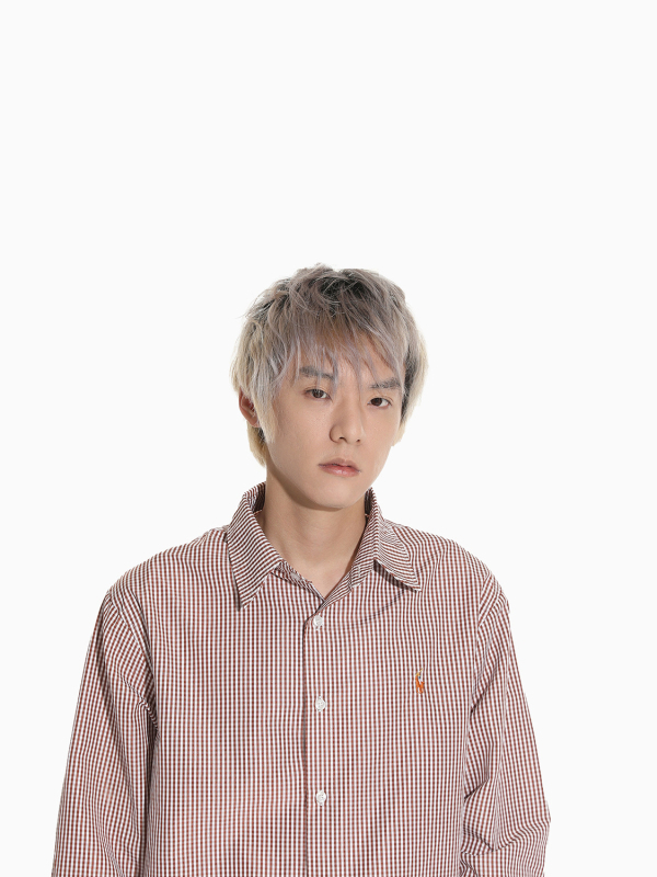 Särk-kardigan vertikaalsete triipudega, õmblusdetailid, vaba lõige; 65% polüester / 35% puuvill