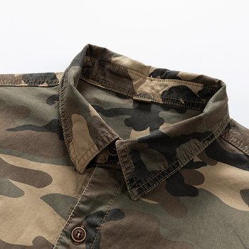 Kamuflaaz-stiilis särk, vaba lõikega, pikad varrukad, krae lapelliga, rayonist kangas