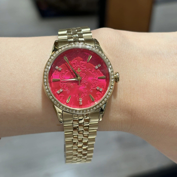 Ceas de damă fashion cu relief de fulg de zăpadă, mișcare cuarț (Swiss ETA), carcasă și brățară din oțel inoxidabil, rezistență la apă 30 m, diametrul cadranului 23 mm