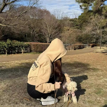 Cardigan de damă cu fermoar și glugă, imprimeu cu litere coreene, stil minimalist, croi Slim, bumbac 80–90%, lungime normală 50–65 cm