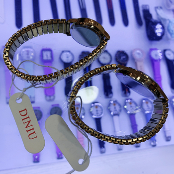 DN003 Ceas quartz luminos pentru femei, rezistență la apă 10 m, Mișcare 68, Carcasă și curea din aliaj