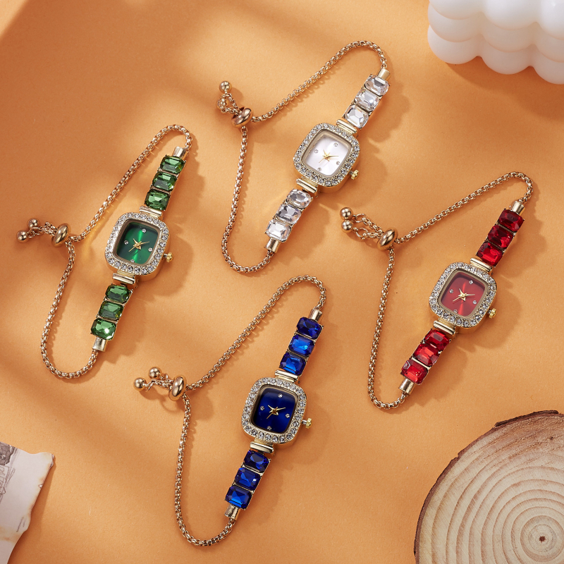 Ceas dama quartz cu carcasă pătrată încrustată cu diamante și motif retro de grâu (Mișcare cuarț; Carcasă din aliaj; Curea din piele artificială; Coroană în formă de ceapă; Geam mineral consolidat)