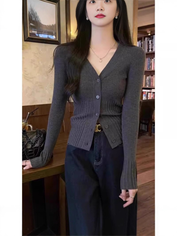 Cardigan tricotat, decolteu în V, mâneci lungi, croi slim, țesătură tricotată din viscose