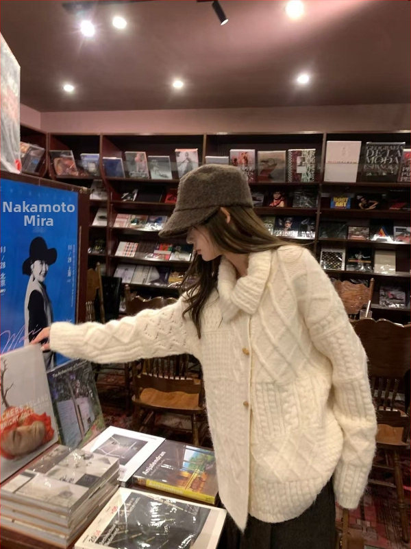 Pulover cardigan gros, guler rever, amestec acrilic-poliester, croi lejer, mâneci lungi