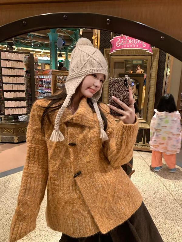 Pulover cardigan gros, guler rever, amestec acrilic-poliester, croi lejer, mâneci lungi