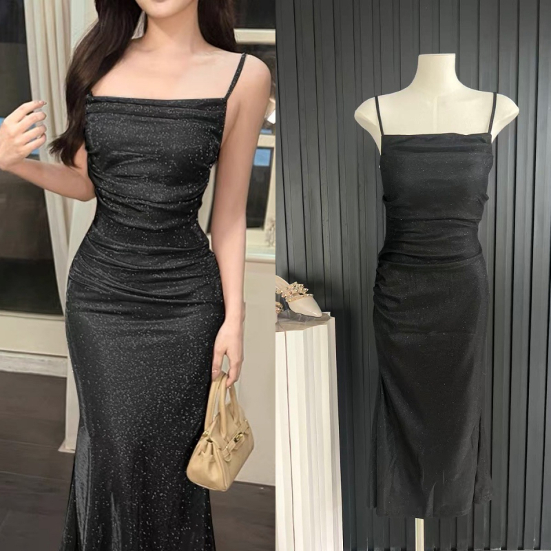 Vakara kleita ar fliteriem, sirenas siluets ar izteiktu jostu, poliesters, bez piedurknēm, gara svārka