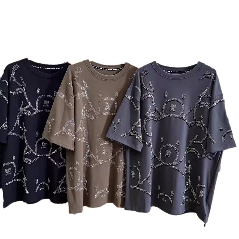Pamukasto T-shirt s motivom anime crteža, slobodan kroj, kratki rukav, okrugli izrez