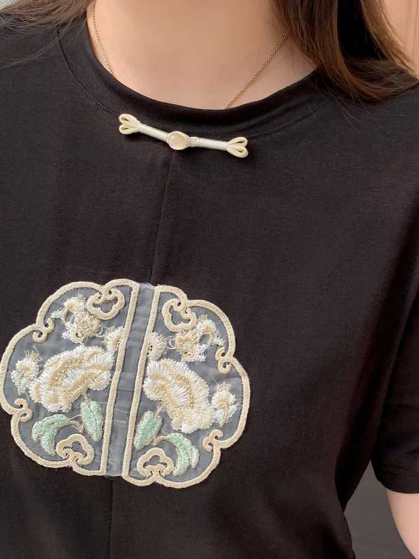Ženski T‑shirt u retro kineskom stilu, pamuk pleteni materijal, okrugli izrez, kratki rukavi, slobodan kroj, Ljeto 2024