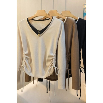 Tricou damă cu mânecă lungă, decolteu în V, croială lejeră, poliester, stil urban, toamnă 2023