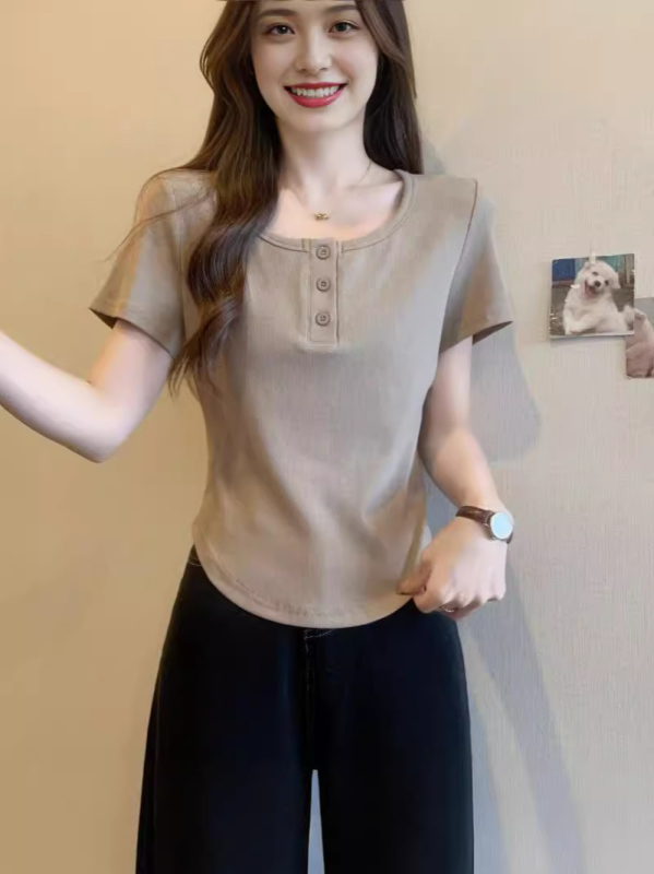 Ženski T-shirt od pamuka 95%+, kratki rukavi, okrugli izrez, jednobojni model, standardna duljina 50-65 cm