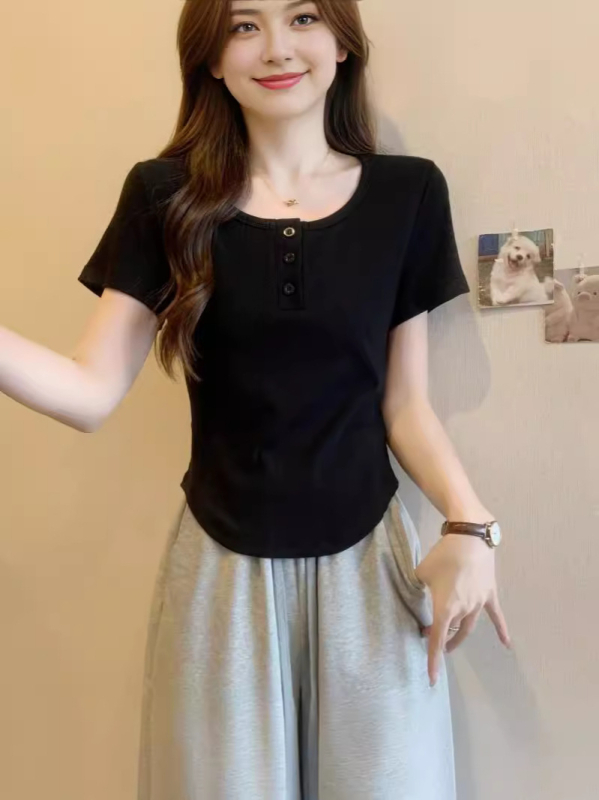 Ženski T-shirt od pamuka 95%+, kratki rukavi, okrugli izrez, jednobojni model, standardna duljina 50-65 cm