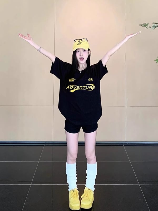 Ženski pamuk kratkih rukava T‑shirt, opuštena silueta, retro američki streetwear stil, korejski dizajn.