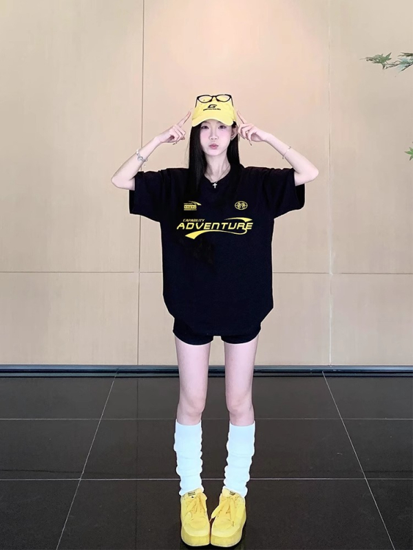 Ženski pamuk kratkih rukava T‑shirt, opuštena silueta, retro američki streetwear stil, korejski dizajn.