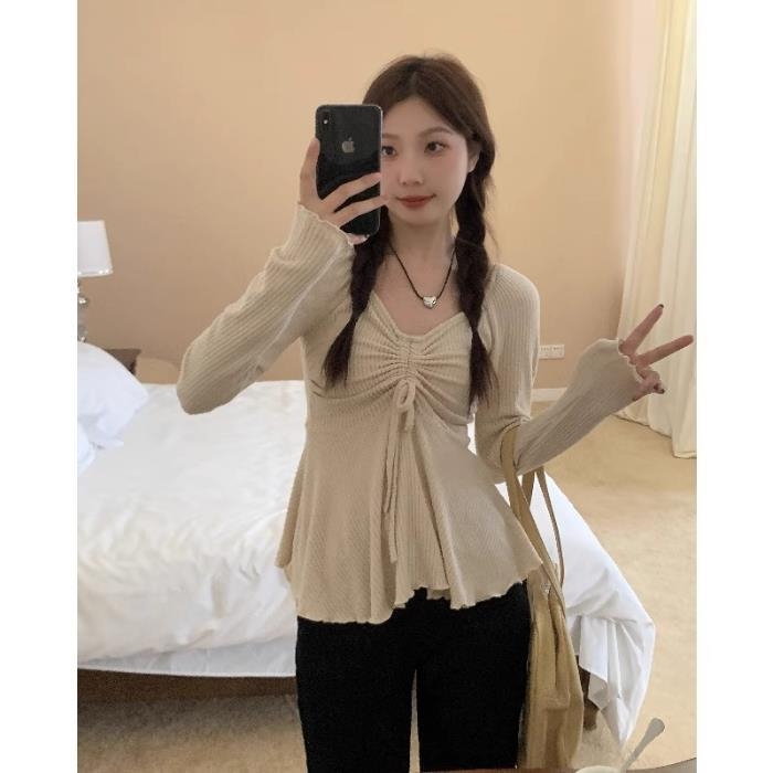 Póló T-shirt, pullover-stílusú, koreai stílus; V-nyak; hosszú ujjak; egyszínű; pamut-poliészter keverék (50-70% pamut, 50-70% poliészter)