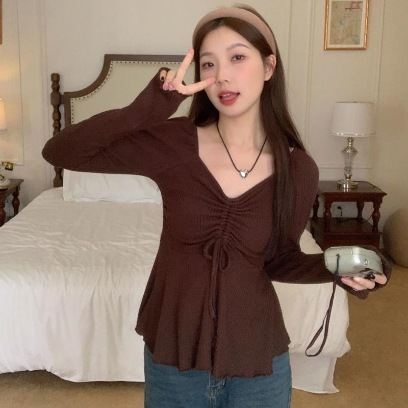 Póló T-shirt, pullover-stílusú, koreai stílus; V-nyak; hosszú ujjak; egyszínű; pamut-poliészter keverék (50-70% pamut, 50-70% poliészter)