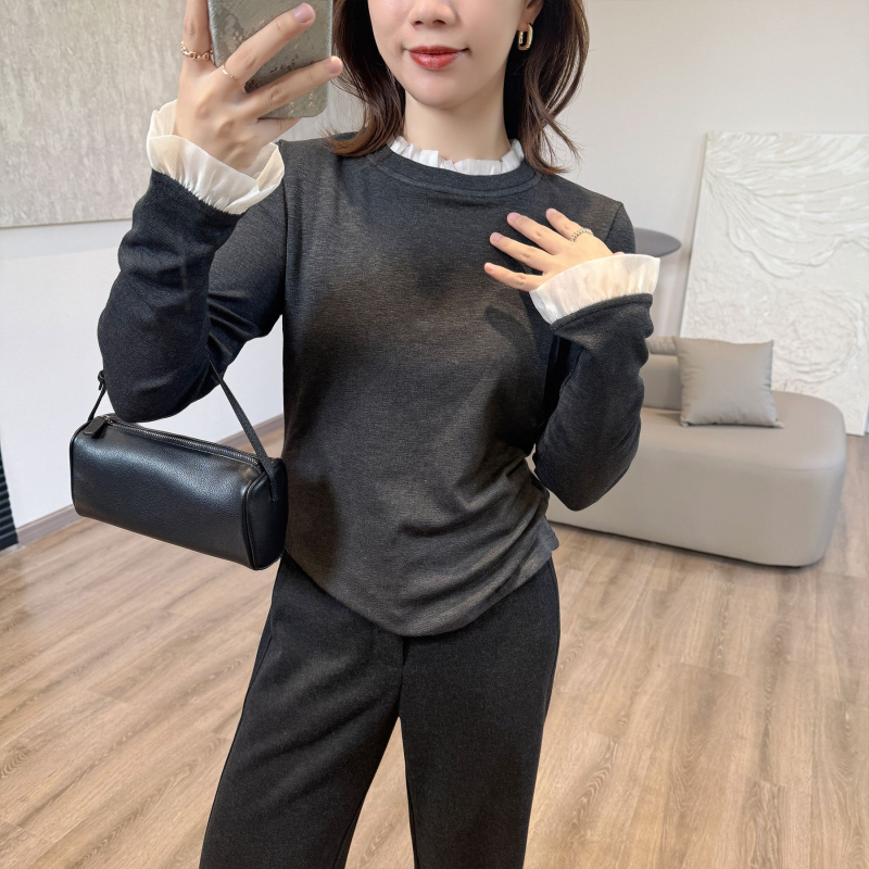 Csipke paneles női hosszú ujjú felső, fél-turtleneck gallér, poliészter, karcsúsított szabás, elegáns városi stílus