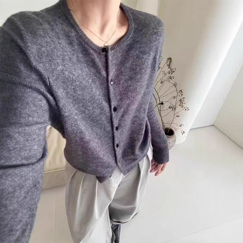 Cardigan džemper s okruglim izrezom, dugim rukavima, udoban kroj, akrilna smjesa, duljina 50–65 cm