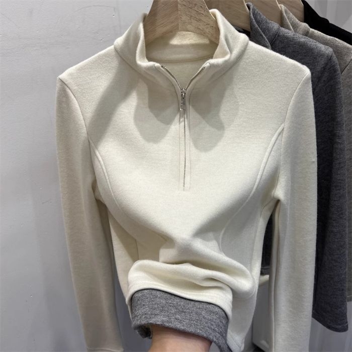 Derong anyagú női T‑shirt, álló gallér, hosszú ujjú, karcsú szabás, poliészter anyag, ősz 2025