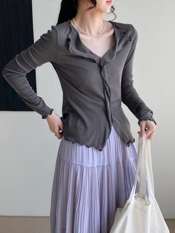 Női alapréteg felső V-nyakú és fodros szegéllyel, bőrbarát és puha – E3110; Lyocell 30–50%, selyem <30%, egyszínű minta, hosszú ujjú