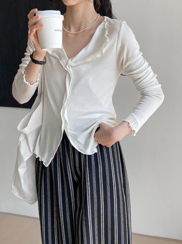 Női alapréteg felső V-nyakú és fodros szegéllyel, bőrbarát és puha – E3110; Lyocell 30–50%, selyem <30%, egyszínű minta, hosszú ujjú