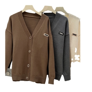 Koreai stílusú laza női kardigán – V-nyakú, akril-poliészter keverék (50–70%), kötött felső